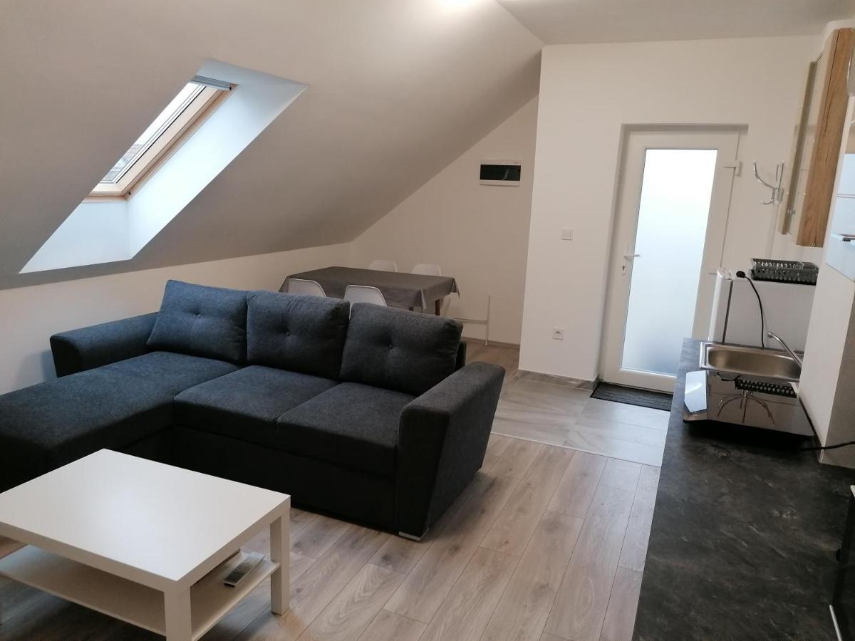 Mohacs Apartman ภายนอก รูปภาพ