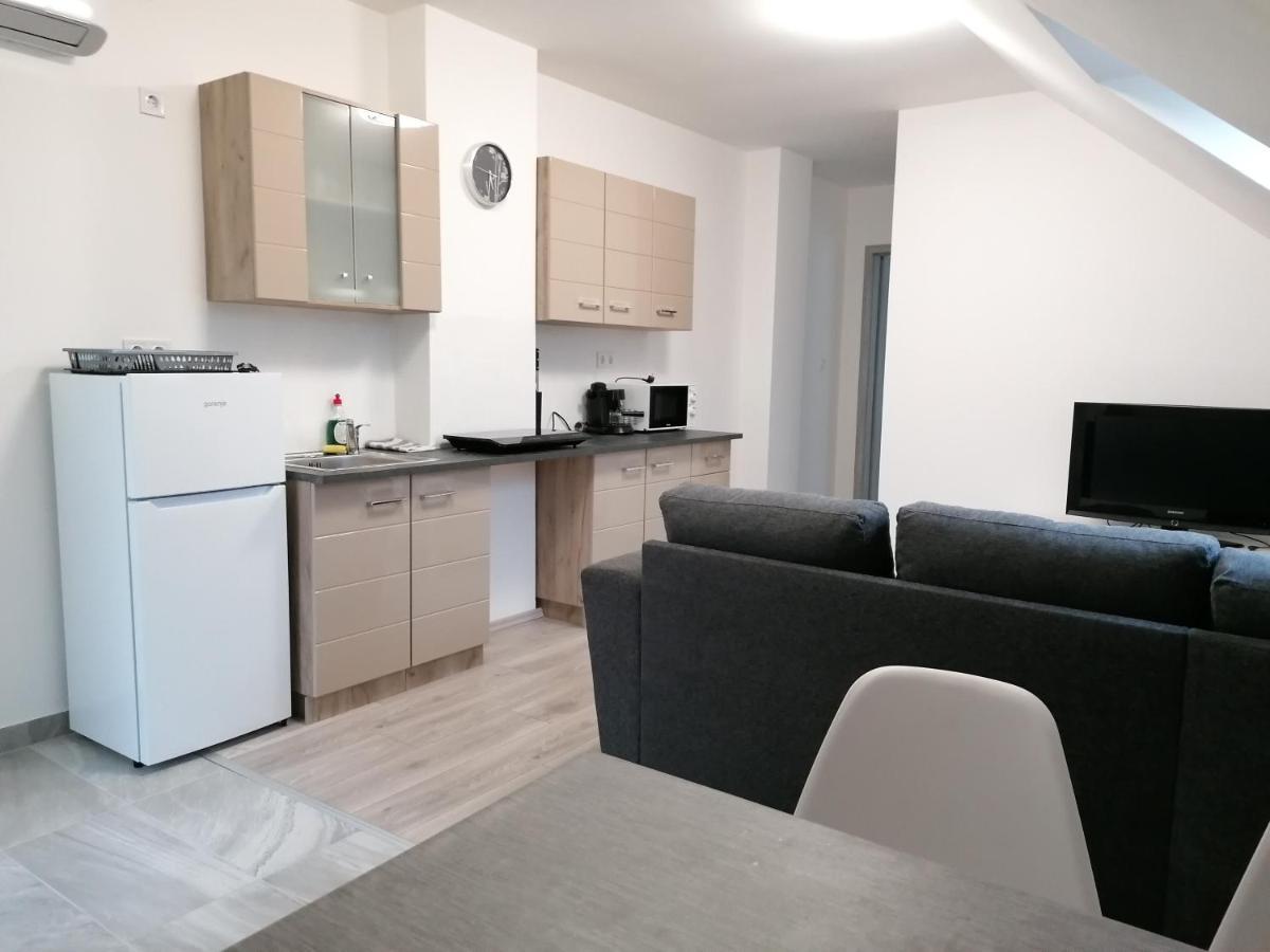 Mohacs Apartman ภายนอก รูปภาพ
